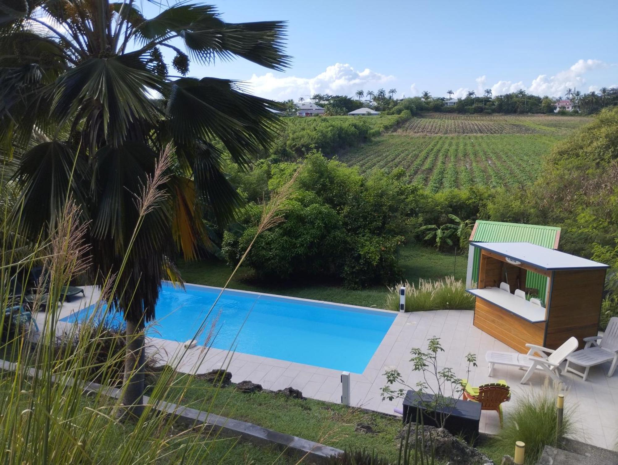 T2 Jardin Clos Les Nids De La Colline Saint-Francois  Exterior photo